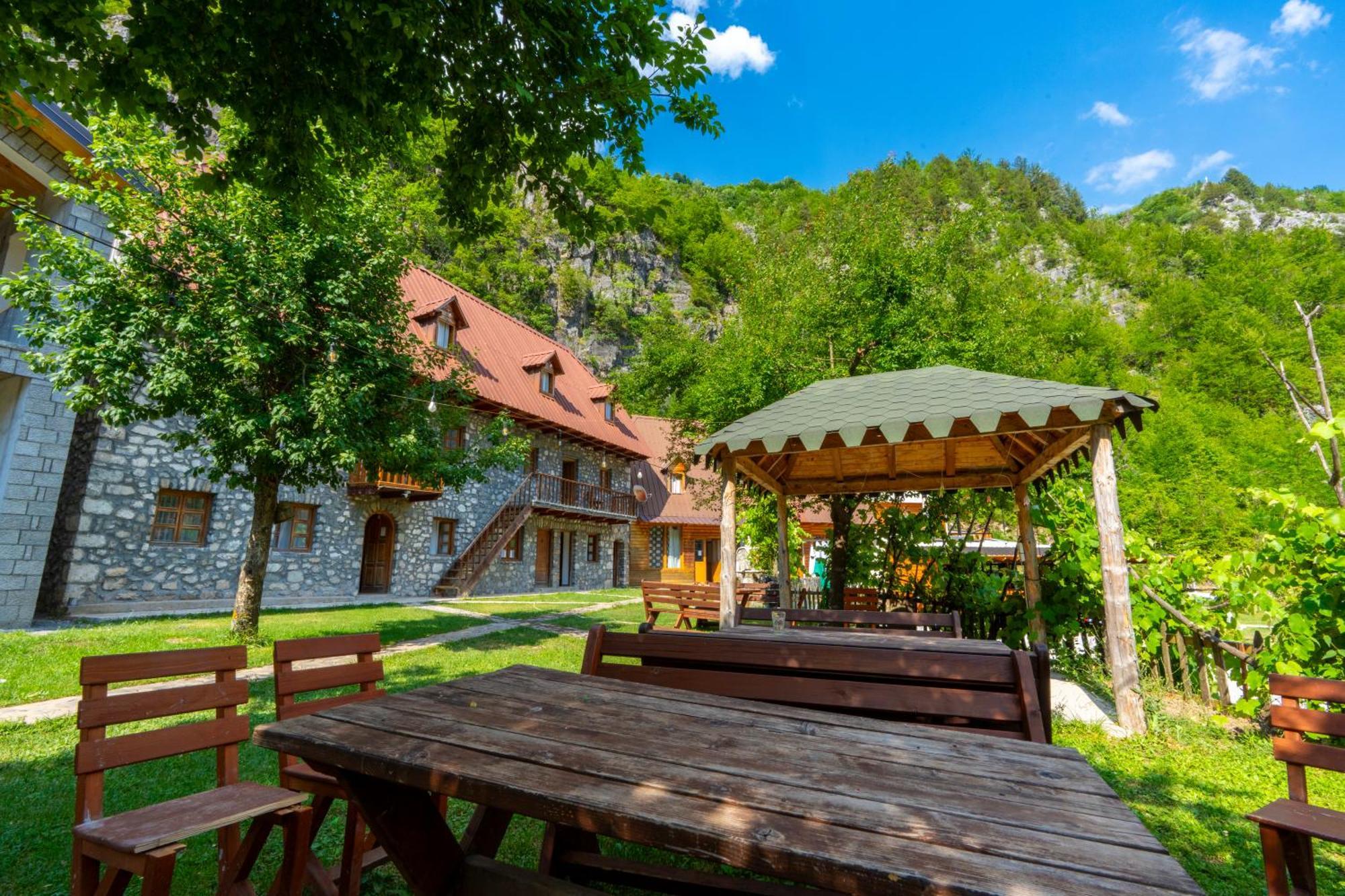 Casa de hóspedes Bujtina Berishta 5*