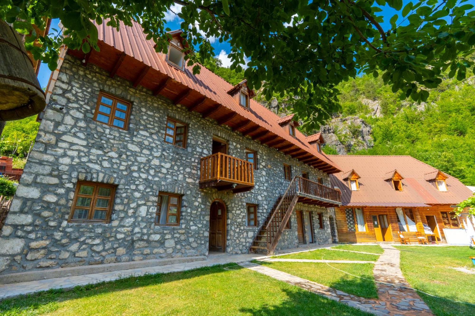 Bujtina Berishta 5* Theth