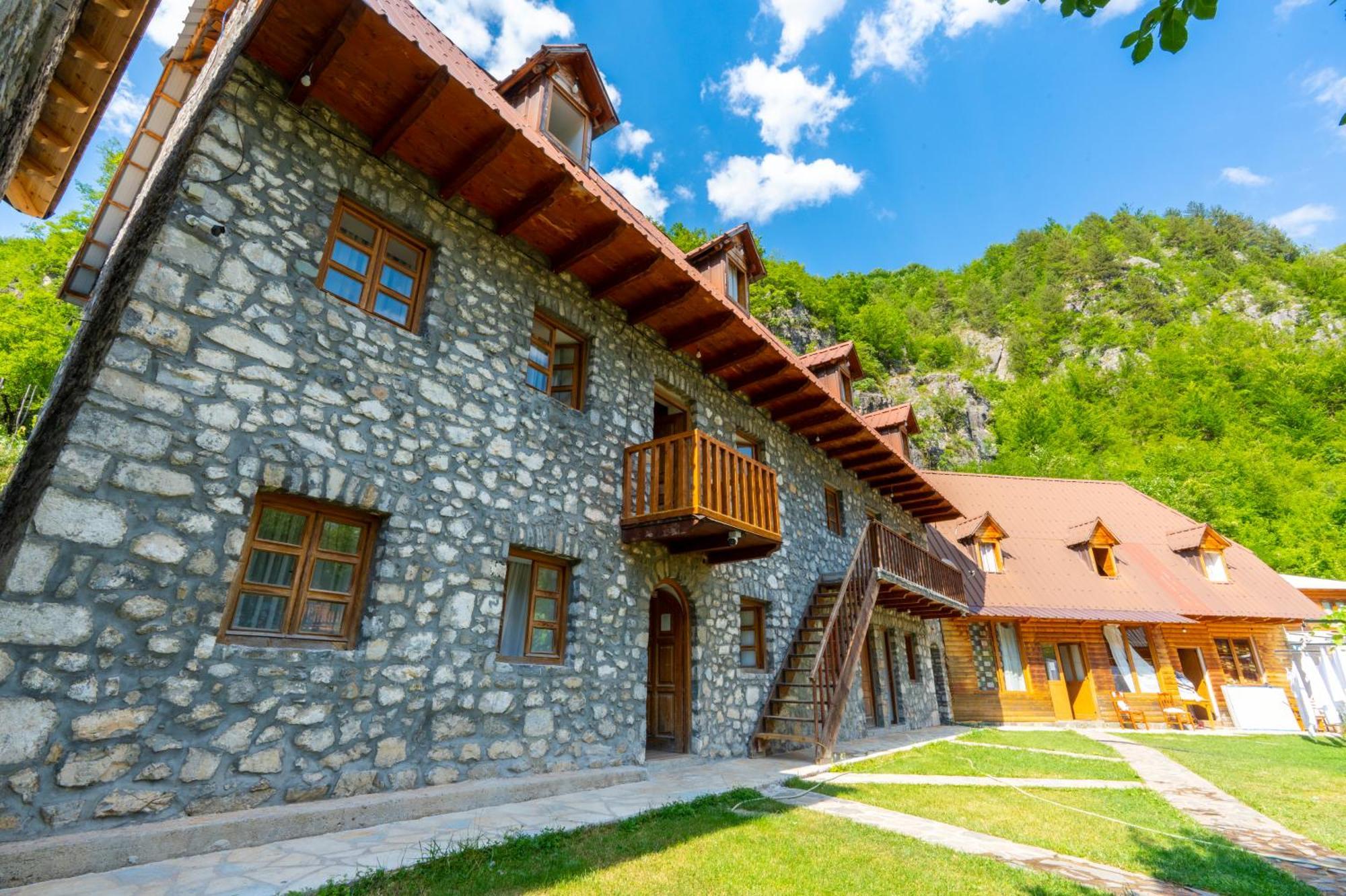 Bujtina Berishta Casa de hóspedes